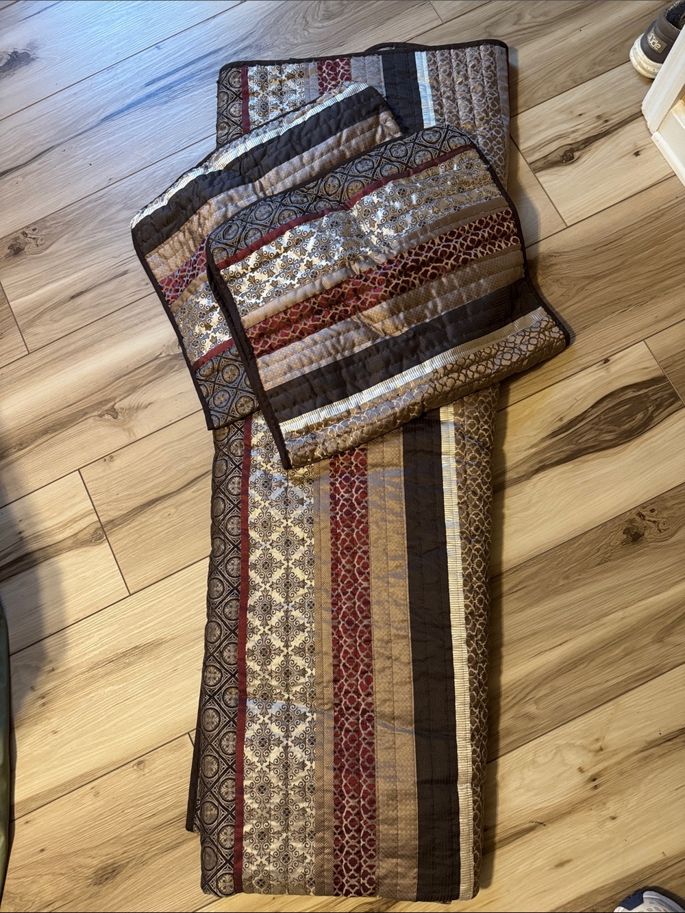 King/Cal King Size Quilt with 2 Shams